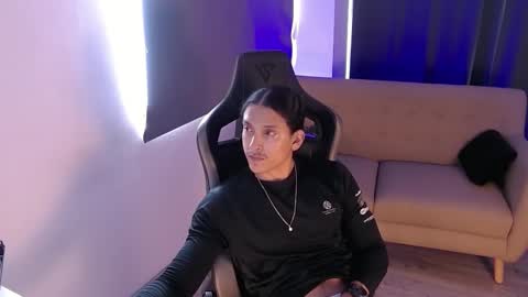 Liam Vokov online show from March 9, 4:33 pm