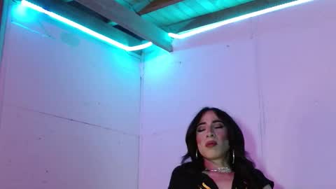 Snapshot of skulycataleya chatting on March 15, 3:45 am skulycataleya online show from March 15, 3:45 am