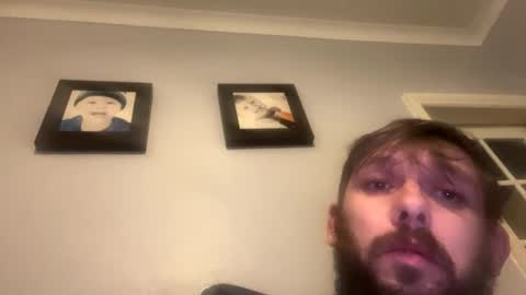 skuzzy25 online show from December 21, 4:19 am