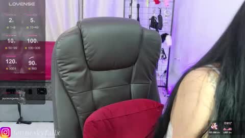 Snapshot of sky011fall chatting on September 14, 9:58 pm Eliza online show from September 14, 9:58 pm