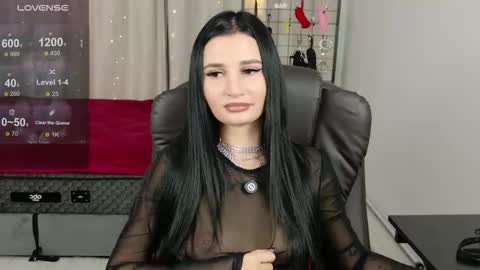 Snapshot of sky011fall chatting on September 16, 9:38 pm Eliza online show from September 16, 9:38 pm