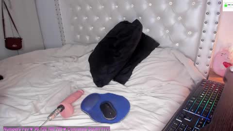 Sky  Independent model WISH LIST   online show from February 26, 12:16 am