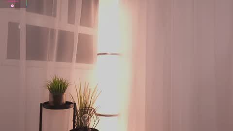 Snapshot of sky_dkt chatting on June 13, 12:30 am Sky online show from June 13, 12:30 am