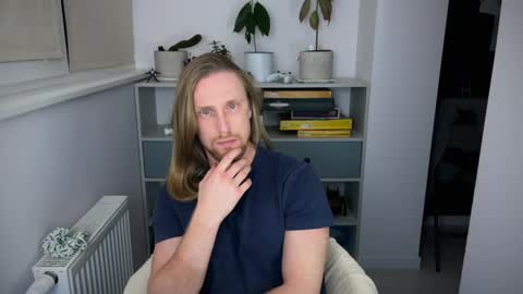 sky_guy25 online show from November 19, 8:42 pm