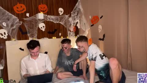 sky_hunter online show from October 31, 5:58 pm