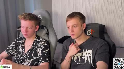 sky_hunter online show from April 25, 2:03 pm