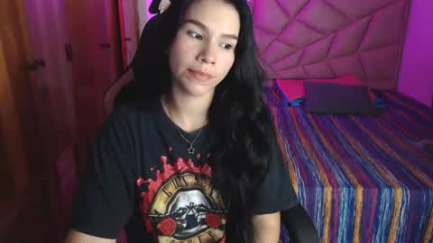 Snapshot of sky_lover_ chatting on July 8, 8:52 am Sky online show from July 8, 8:52 am