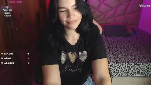 Snapshot of sky_lover_ chatting on July 27, 9:05 am Sky online show from July 27, 9:05 am