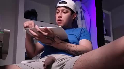 sky_wild online show from August 1, 7:57 pm