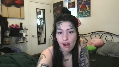 Snapshot of skybabytv chatting on November 4, 5:23 pm skybabytv online show from November 4, 5:23 pm