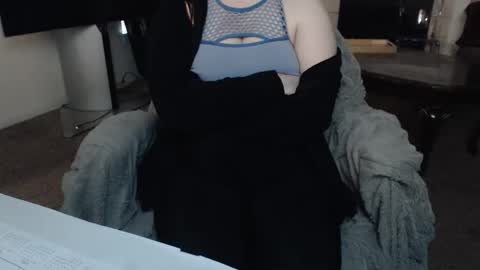 SKYLE   online show from October 24, 11:01 pm