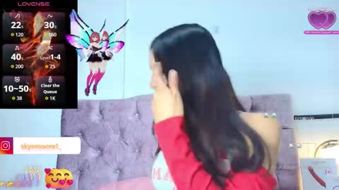 skye moore online show from November 5, 7:36 pm