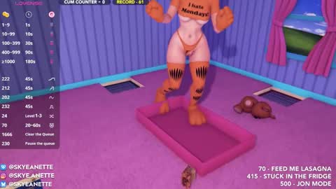 SkyeAnette online show from October 26, 1:11 am