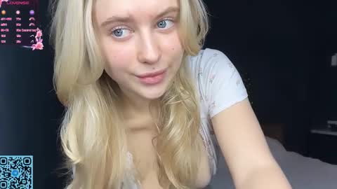 Skye online show from October 31, 6:42 pm