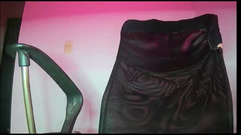 Snapshot of skyfall9875 chatting on November 15, 2:31 am skyfall9875 online show from November 15, 2:31 am