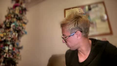 IAN HARD online show from March 31, 3:23 pm
