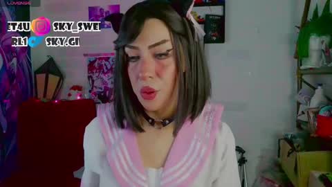 Snapshot of skylady05 chatting on April 14, 9:32 pm millie online show from April 14, 9:32 pm