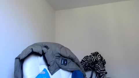 Snapshot of skyler1195 chatting on July 6, 3:25 pm Skyler online show from July 6, 3:25 pm