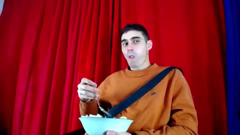 Skyler online show from February 6, 1:54 am