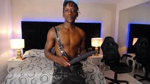 Snapshot of skylerbigxxx chatting on April 15, 4:41 am SKYLERBIGXXX online show from April 15, 4:41 am