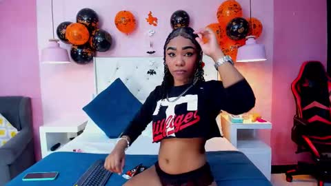 skylerbloom online show from October 22, 3:07 am