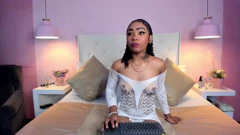 skylerbloom online show from November 22, 2:43 am