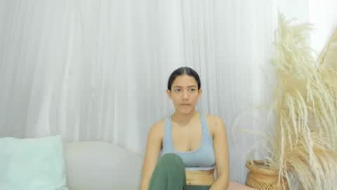 Skyler online show from November 29, 8:06 am