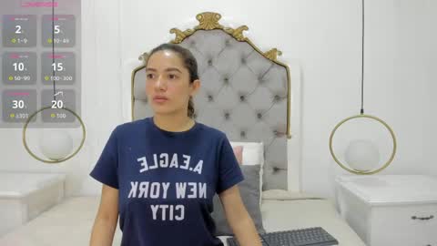 Snapshot of skylerwhite02 chatting on May 9, 3:45 am Skyler online show from May 9, 3:45 am