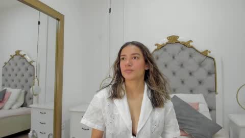 Snapshot of skylerwhite02 chatting on May 31, 2:53 am Skyler online show from May 31, 2:53 am