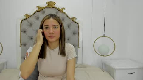 Snapshot of skylerwhite02 chatting on July 2, 3:45 am Skyler online show from July 2, 3:45 am