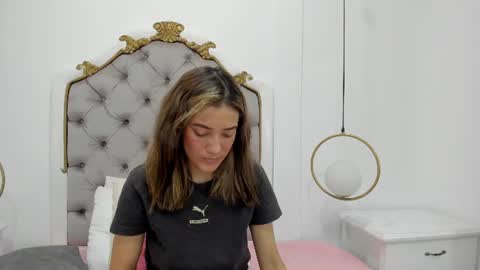 Snapshot of skylerwhite02 chatting on July 5, 3:56 am Skyler online show from July 5, 3:56 am