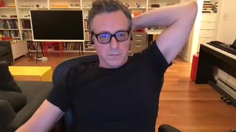 Skyline3371 online show from February 18, 5:25 am