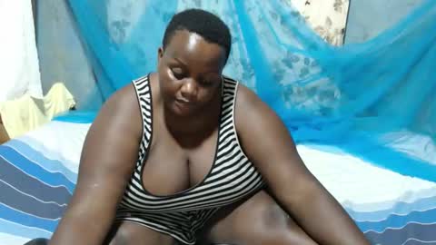 Snapshot of skylla07 chatting on May 8, 6:24 pm sheliah online show from May 8, 6:24 pm