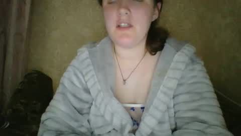 skyressie333 online show from October 20, 6:52 pm