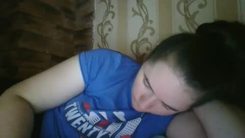 skyressie333 online show from November 18, 5:56 am