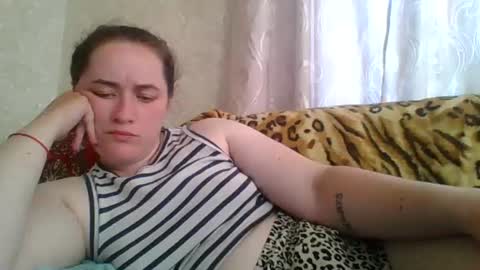 Snapshot of skyressie333 chatting on June 18, 2:21 pm skyressie333 online show from June 18, 2:21 pm