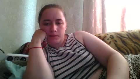 Snapshot of skyressie333 chatting on June 21, 6:38 am skyressie333 online show from June 21, 6:38 am