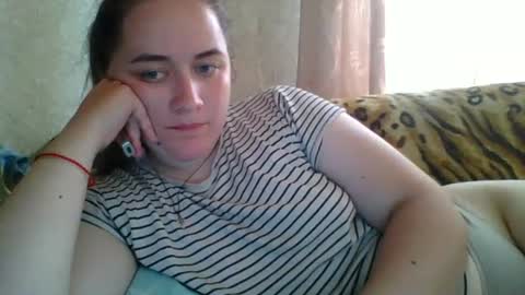Snapshot of skyressie333 chatting on June 23, 9:29 am skyressie333 online show from June 23, 9:29 am