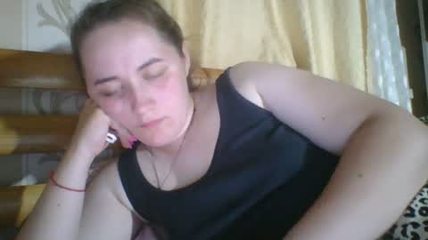 Snapshot of skyressie333 chatting on July 15, 6:46 pm skyressie333 online show from July 15, 6:46 pm