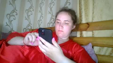Snapshot of skyressie333 chatting on July 19, 6:55 pm skyressie333 online show from July 19, 6:55 pm