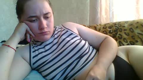 Snapshot of skyressie333 chatting on July 29, 5:27 am skyressie333 online show from July 29, 5:27 am