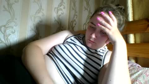 Snapshot of skyressie333 chatting on July 29, 7:34 pm skyressie333 online show from July 29, 7:34 pm