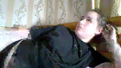 Snapshot of skyressie333 chatting on August 1, 7:35 pm skyressie333 online show from August 1, 7:35 pm