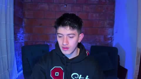 Snapshot of skyrid3r chatting on March 9, 11:14 pm Skyrider online show from March 9, 11:14 pm