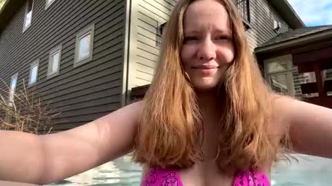 Snapshot of skywinters chatting on December 30, 3:24 pm Sky Winters online show from December 30, 3:24 pm