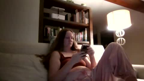 Snapshot of skywinters chatting on October 8, 10:51 pm Sky Winters online show from October 8, 10:51 pm
