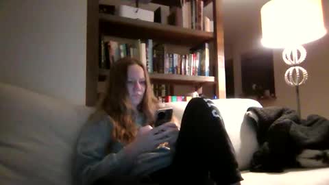 Snapshot of skywinters chatting on October 18, 2:47 am Sky Winters online show from October 18, 2:47 am