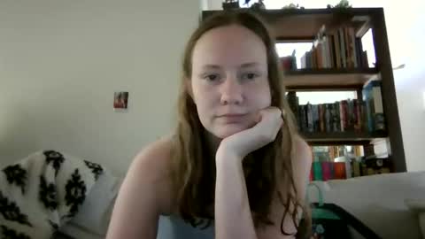 Snapshot of skywinters chatting on June 7, 3:05 pm Sky Winters online show from June 7, 3:05 pm