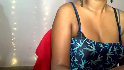 Snapshot of slanggirl chatting on June 8, 9:59 pm slanggirl online show from June 8, 9:59 pm