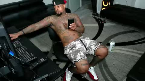 Snapshot of slangondemhoes chatting on May 16, 7:45 pm nasty twitter KASHCARTERATL online show from May 16, 7:45 pm